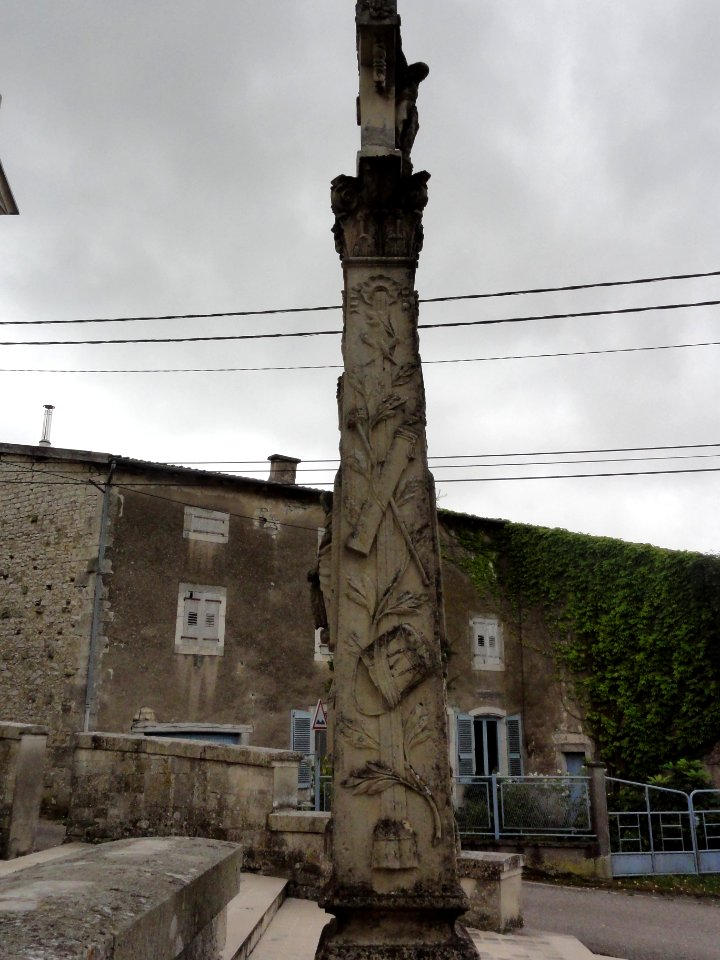 Méligny-le-Petit (Meuse) croix de chemin B (04)