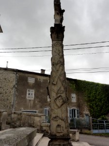 Méligny-le-Petit (Meuse) croix de chemin B (04)