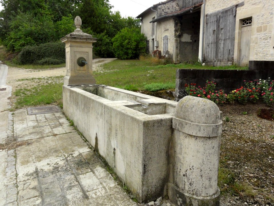 Méligny-le-Petit (Meuse) fontaine A