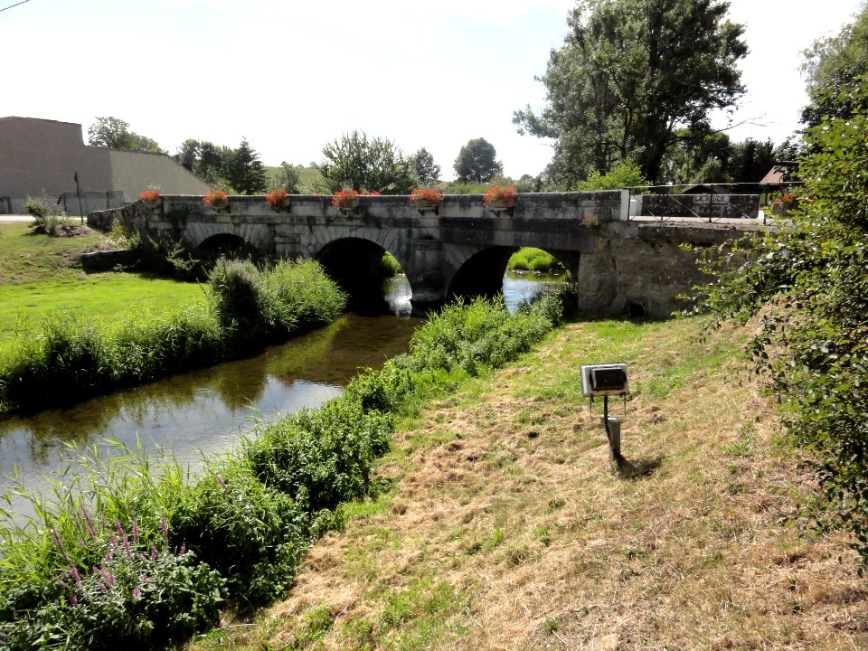Ménil-sur-Saulx (Meuse) pont de la Saulx