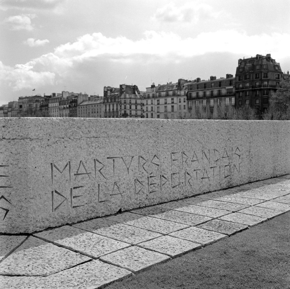 Mémorial des Martyrs de la Déporation op het Île de la Cité, Bestanddeelnr 254-0537