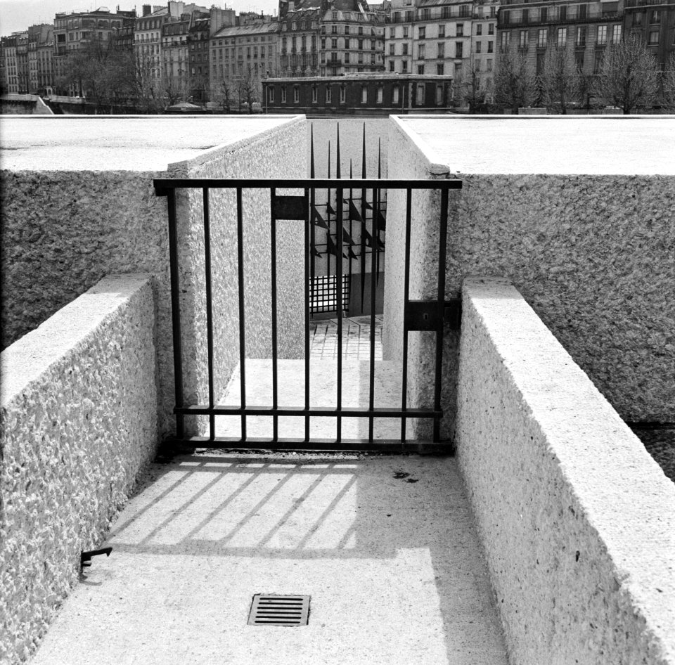 Mémorial des Martyrs de la Déporation op het Île de la Cité, Bestanddeelnr 254-0538
