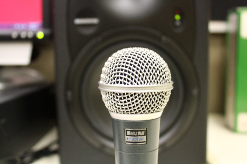 Microphone speaker music