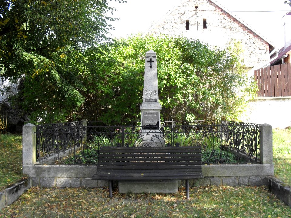 MAŇOVICE - památník obětem první světové