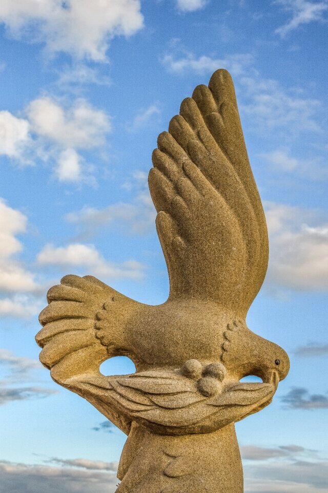 Symbol hope sculpture