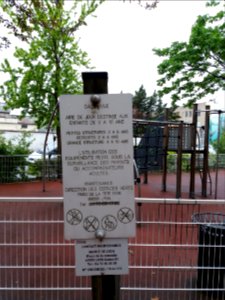 Lyon 8e - Jardin Lily Eigeldinger, plaque Cazeneuve