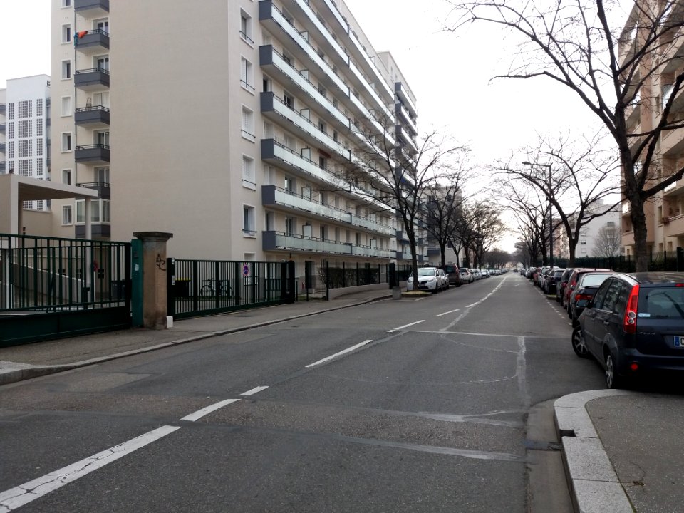 Lyon 8e - Passage des Alouettes, depuis le boulevard Jean XXIII