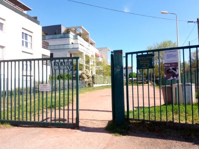 Lyon 8e - Rue Antoine Dumont - Entrée du stade