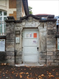 Lyon 8e - Place Général André - Entrée de l'école primaire Jean Macé