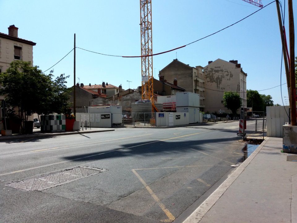 Lyon 8e - Route de Vienne, vers le sud, chantier à l'angle de la rue François Gros