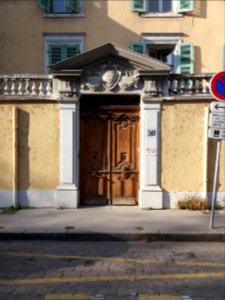 Lyon 8e - Route de Vienne, ancienne clinique Saint-Vincent-de-Paul - Porte d'entrée