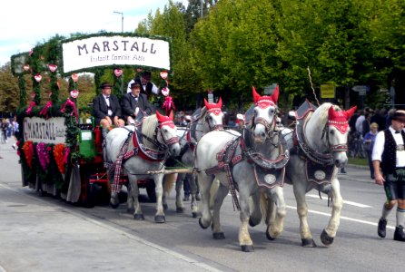 München, Oktoberfest 2018, Marstall-Festwagen, 1