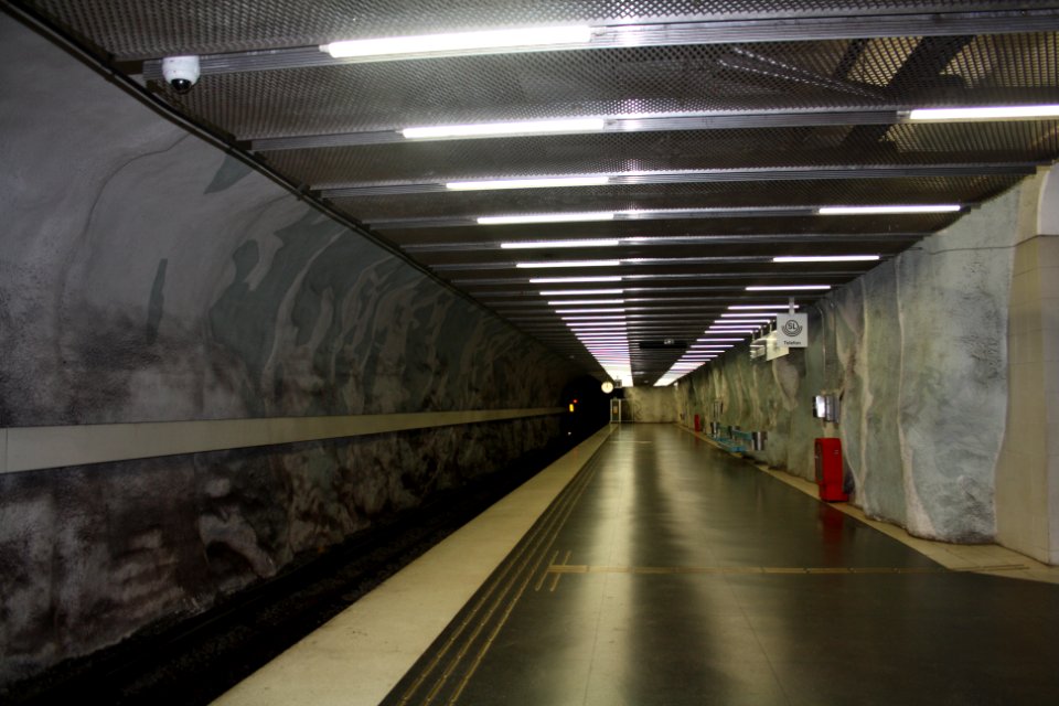 Mörby centrum tunnelbana augusti 2016 - bild 3