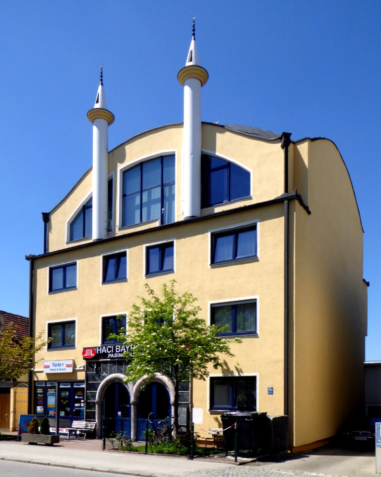 München, Hadschi-Bajram-Moschee von Osten, 2