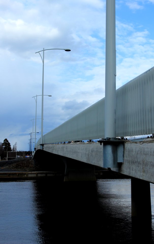 Möljä Bridge Oulu 20150501 02