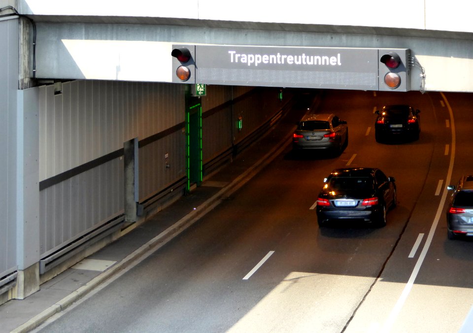 München, Trappentreutunnel, Südeinfahrt, 1
