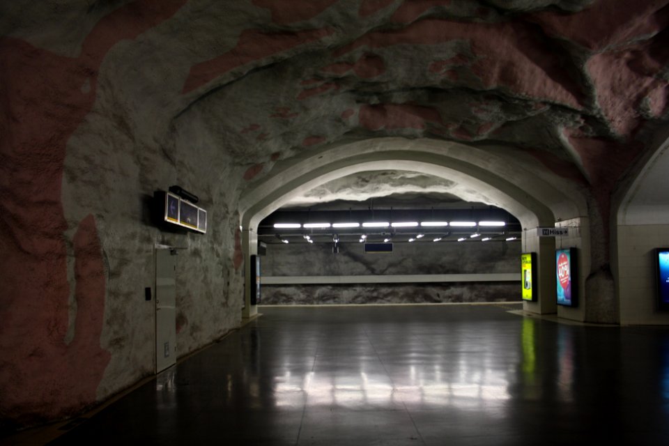 Mörby centrum tunnelbana augusti 2016 - bild 2