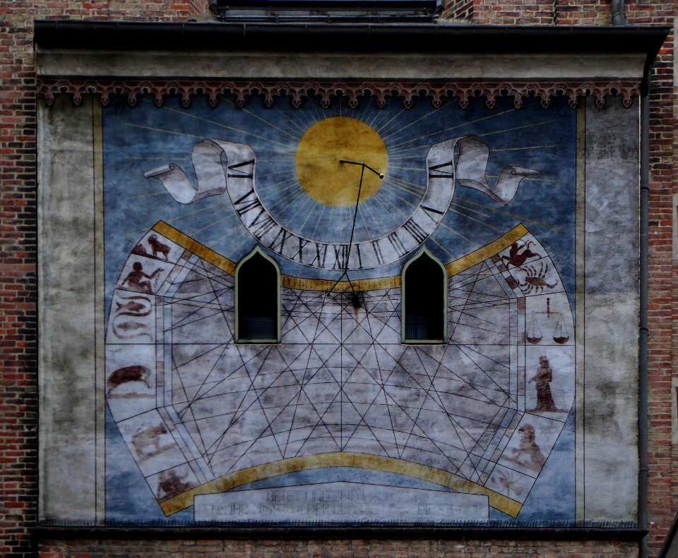 München, Frauenkirche, Sonnenuhr, 3