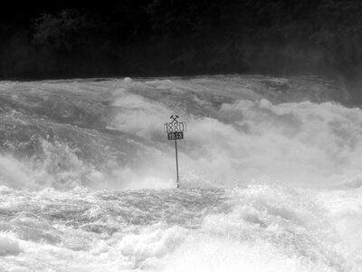 Water mass murmur roaring