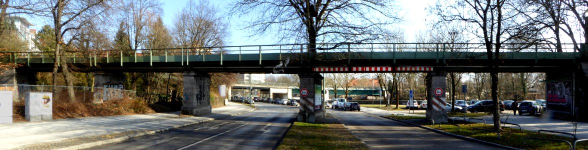 München, Isartalstraße, Eisenbahnbrücke, 1