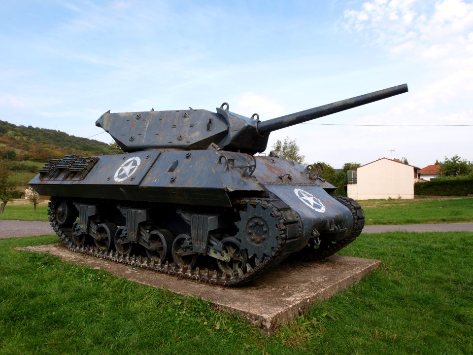 M10 Wolverine TD war memorial at Veckring, France pic2
