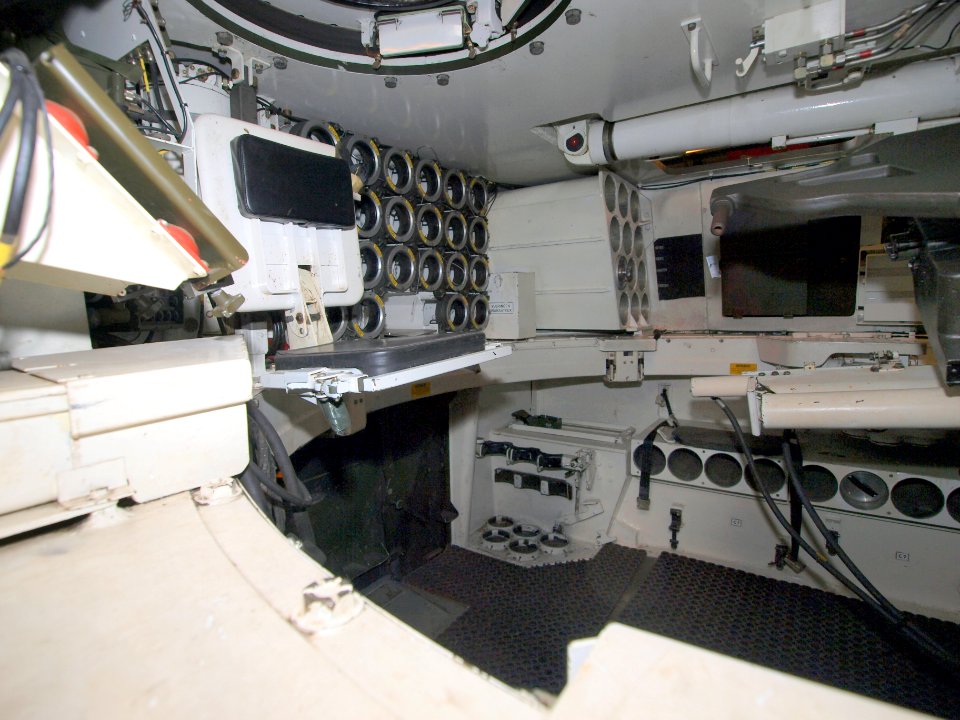 M109 inside pic3