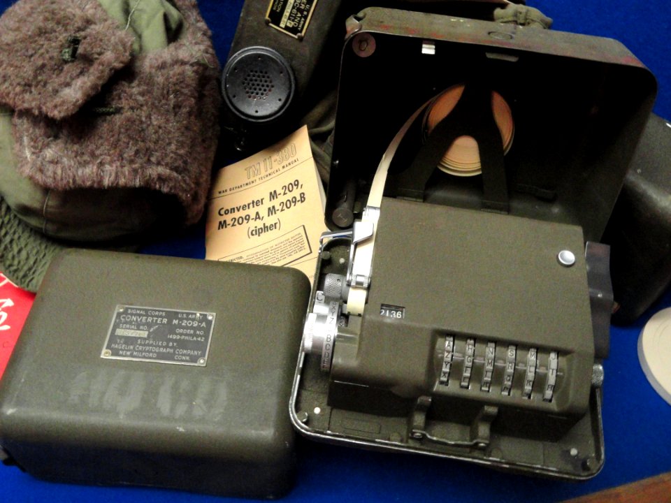 M-209-A (Navy CSP-1500) tactical cipher device - National Cryptologic Museum - DSC07803