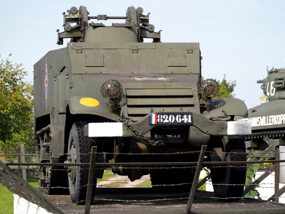 M3 White halftrack at Casemate 35-3 - Marckolsheim, photo 5