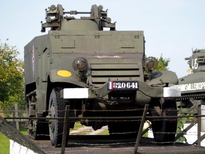 M3 White halftrack at Casemate 35-3 - Marckolsheim, photo 5