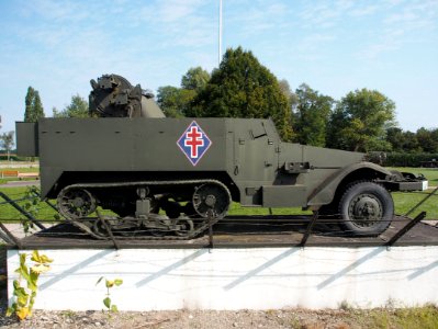 M3 White halftrack at Casemate 35-3 - Marckolsheim, photo 4