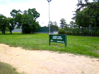 MacgregorParkHomerFordTennisCentersign