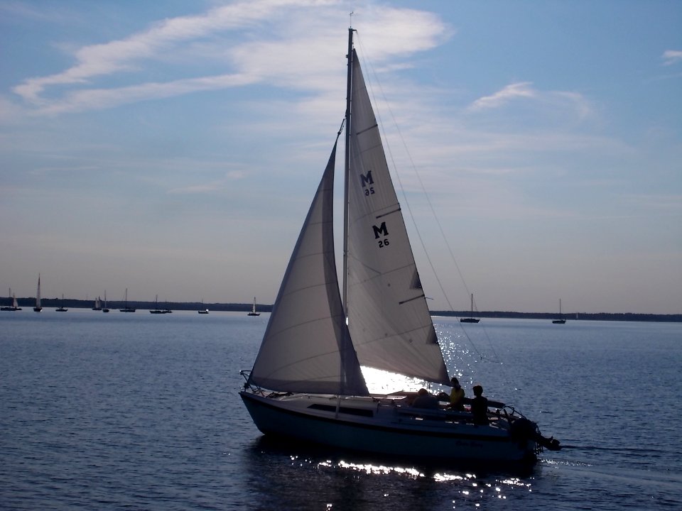 MacGregor 26 sailboat 2530