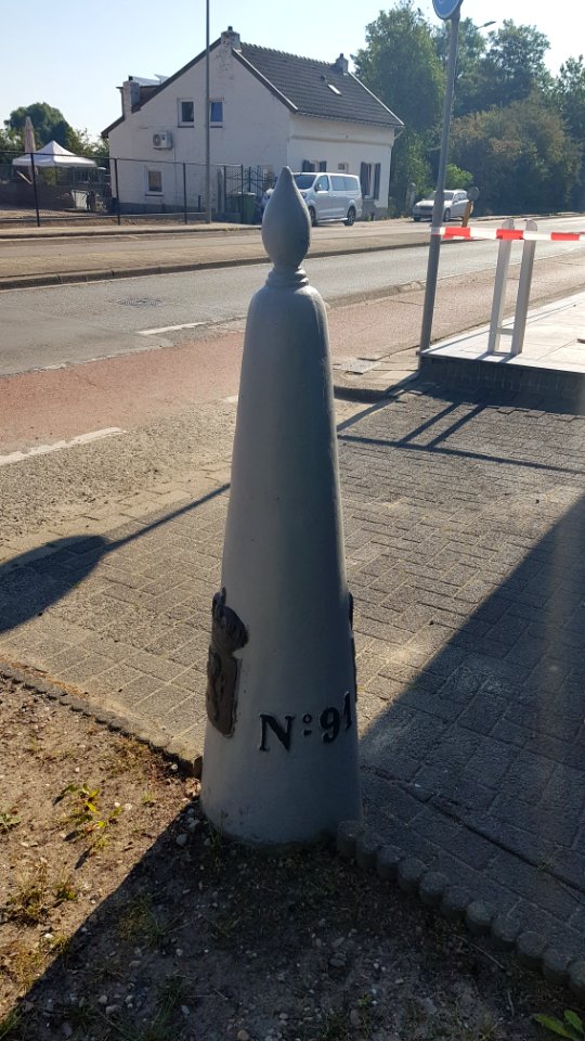 Maastricht-Veldwezelt-Grenspaal 91 (BE-NL) (3)