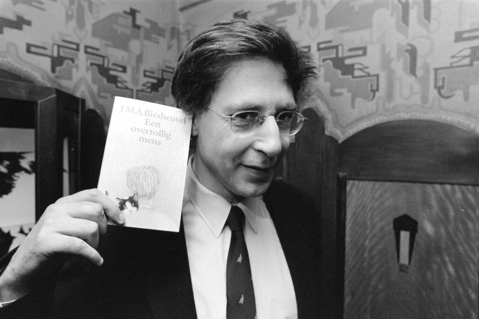 Maarten Biesheuvel met Boekenweekgeschenk88, Bestanddeelnr 934-1901