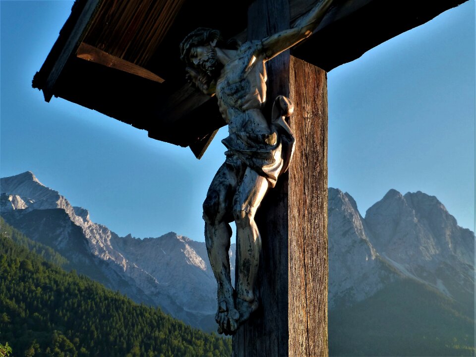 Faith christ figure