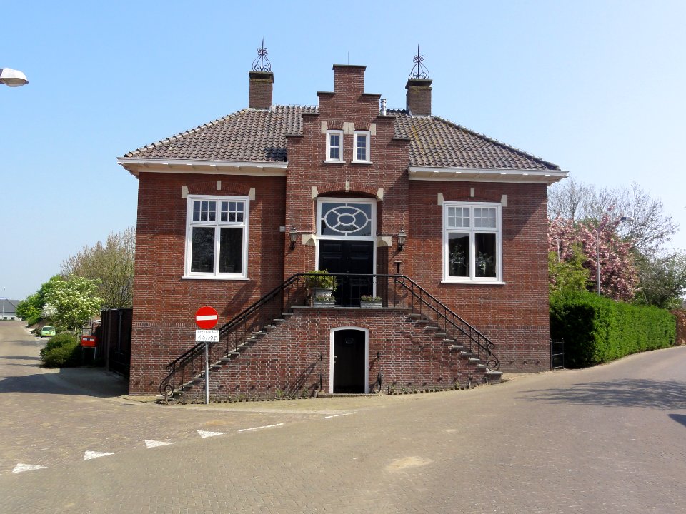 Maasbommel voormalig raadhuis