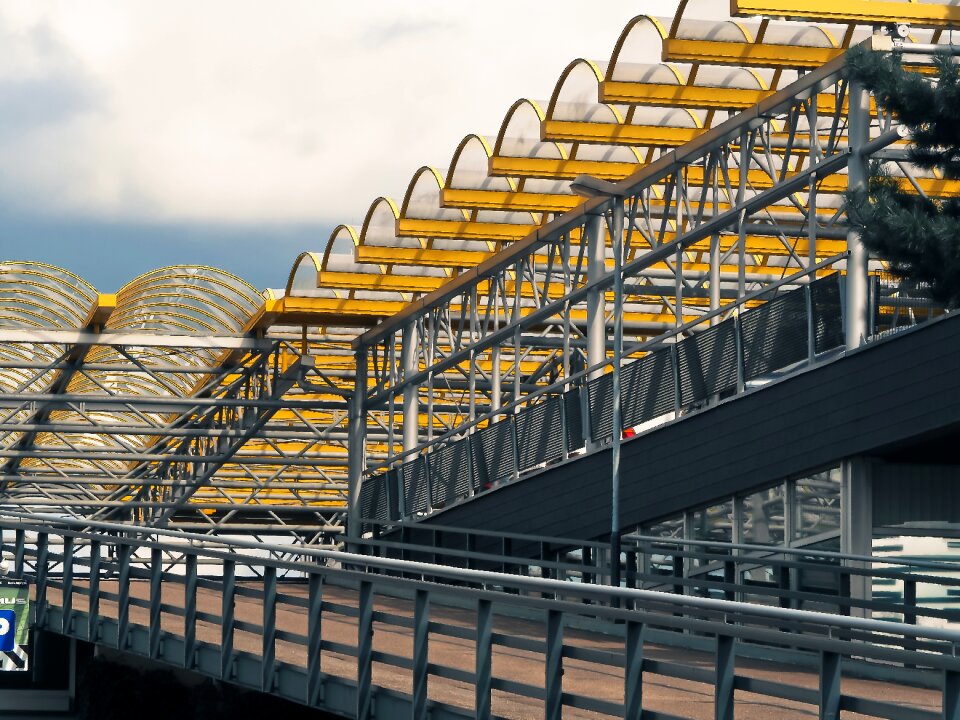 Ramp driveway building