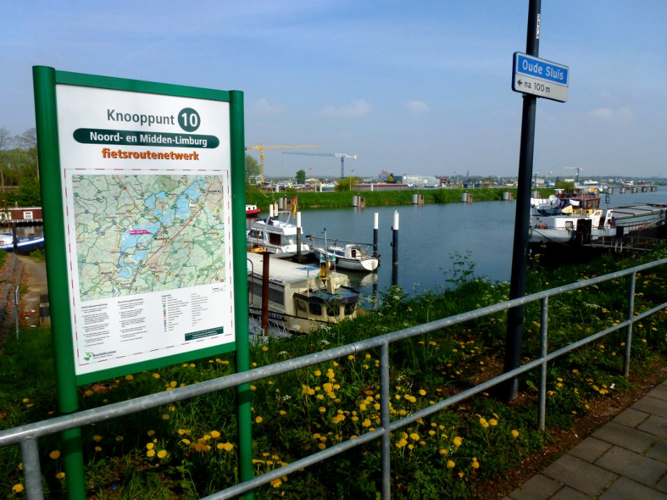 Maasbracht (Maasgouw) knooppunt 10 fietsroutenetwerk