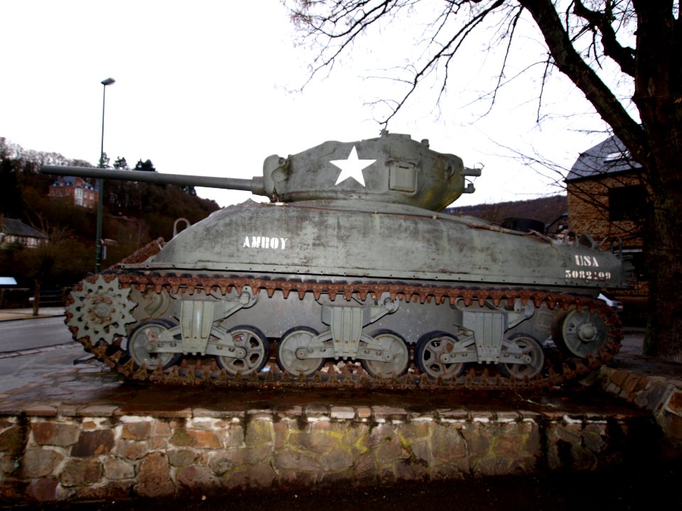 M4A1 Sherman at La Roche-en-Ardenne pic06