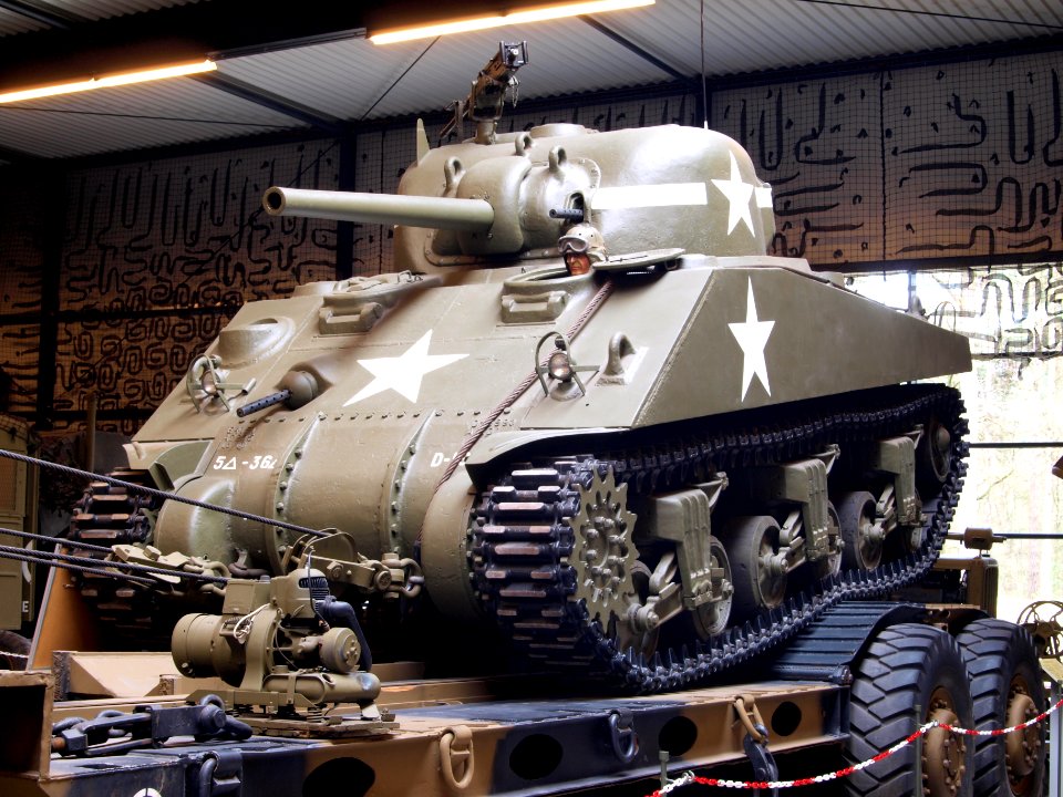 M4A4(75) Sherman pic1