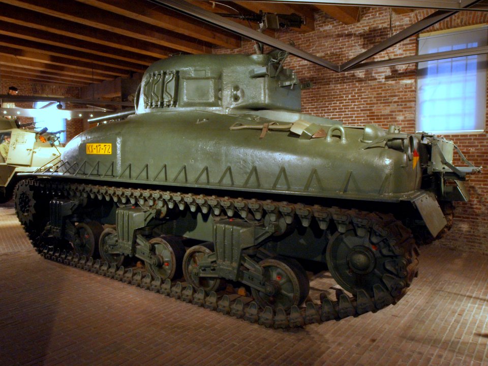 M4A1E9 Sherman pic3