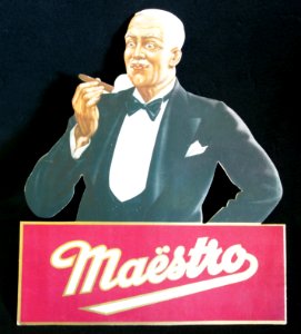 Maëstro kartonnen toonbank reclamebord