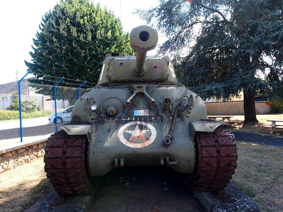M4A1(76)w-E8, de Sherman II AY in the Musée des Blindés, France, pic-3