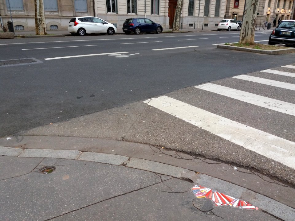 Lyon 6e - Avenue Maréchal Foch au niveau de la place Puvis de Chavannes
