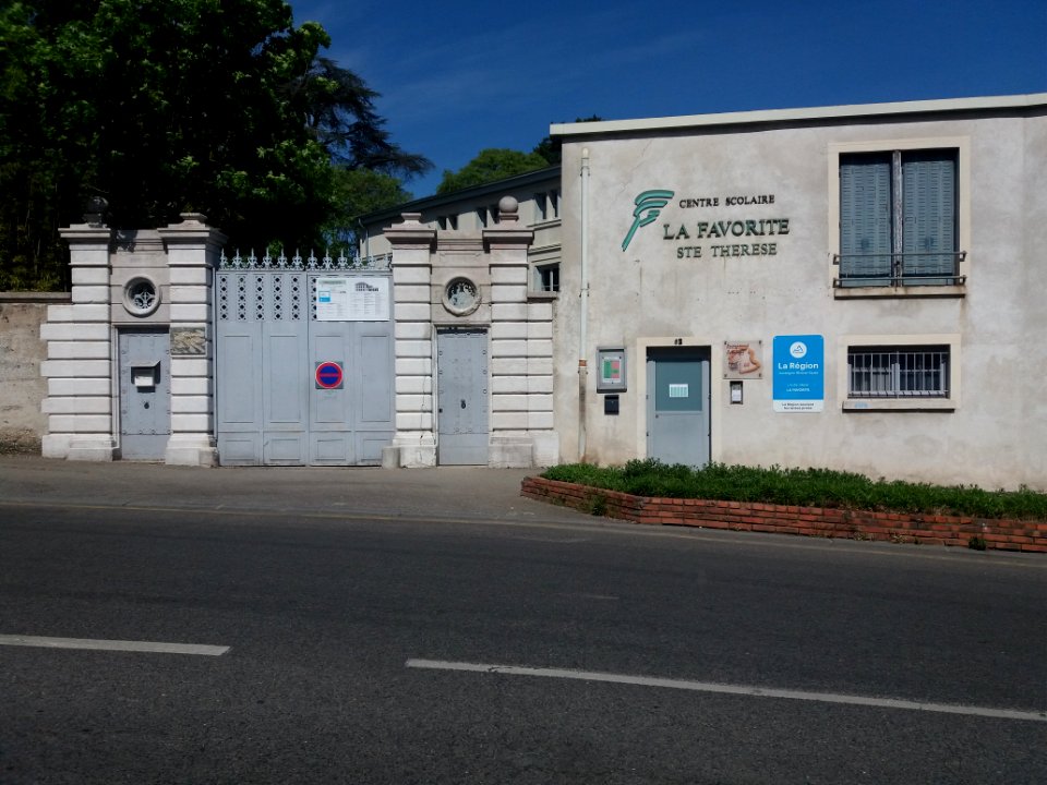 Lyon 5e - Rue de la Favorite - Centre scolaire La Favorite - Entrée