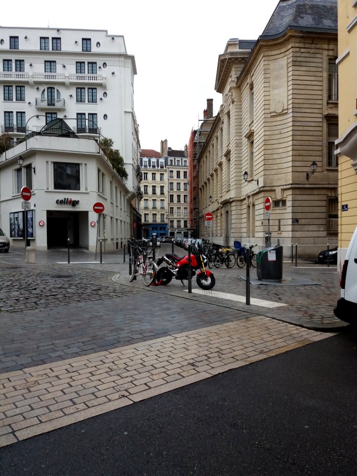 Lyon 5e - Rue de l'Angile, depuis la rue François Vernay