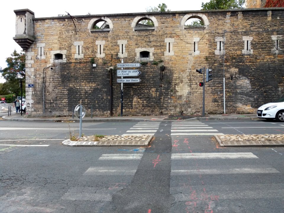 Lyon 5e - Rue Commandant Charcot, fort Saint Irénée