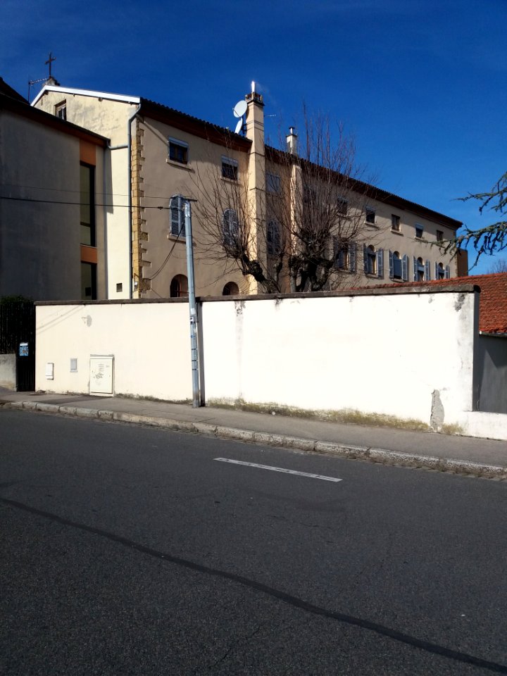 Lyon 5e - Rue Roger Radisson, bâtiment au numéro 42