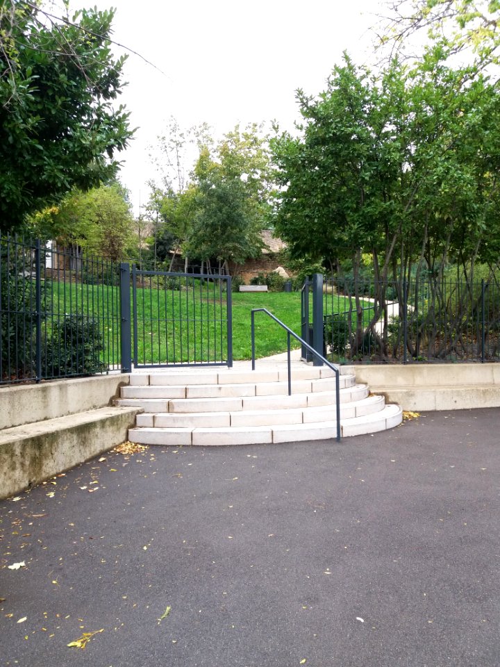 Lyon 5e - Rue Professeur Pierre Marion, entrée du Jardin André Malraux