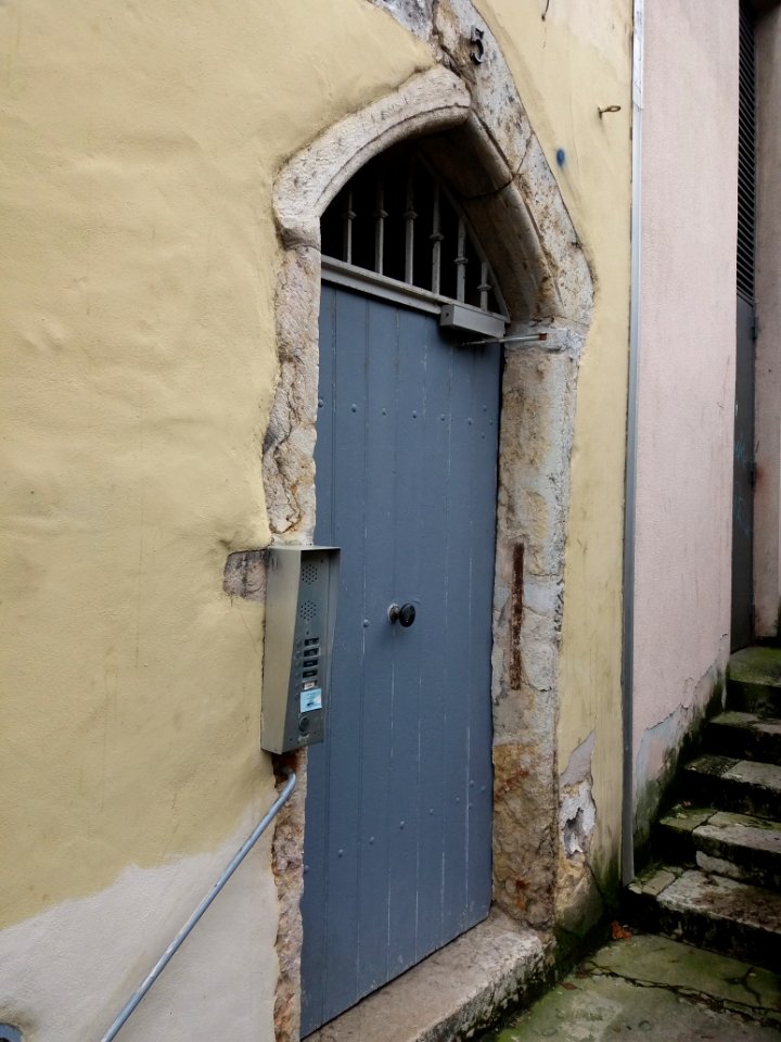 Lyon 5e - Rue des Farges, porte au numéro 5